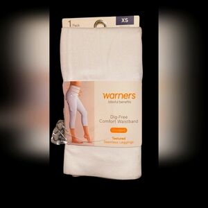 Warner's White Seamless Cropped Leggings Size Small NWOT